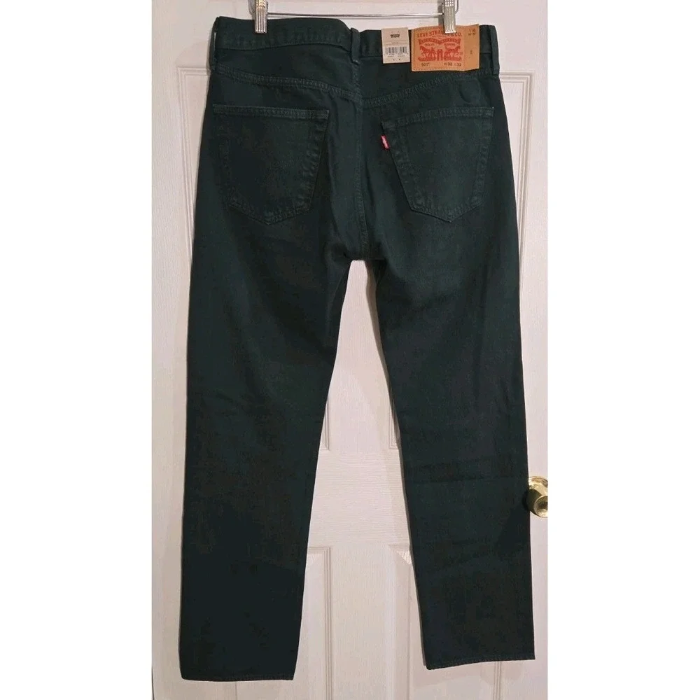 Levi's 501 Mens Jeans 32x32 Sits at Waist Relaxed Thigh Straight Leg GREEN
